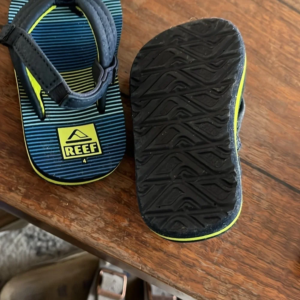 Reef Kids Sandals - Blue and Yellow